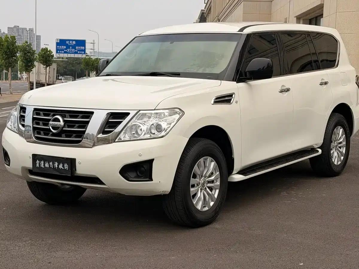 Nissan Patrol 2018 4.0L Platinum Edition — миниатюра 1