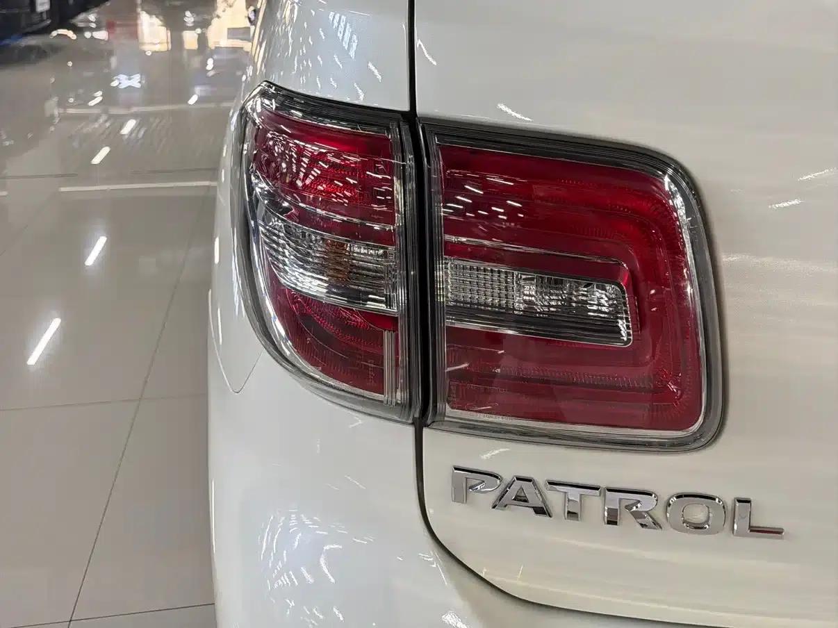 Nissan Patrol 2018 4.0L Platinum Edition — миниатюра 15