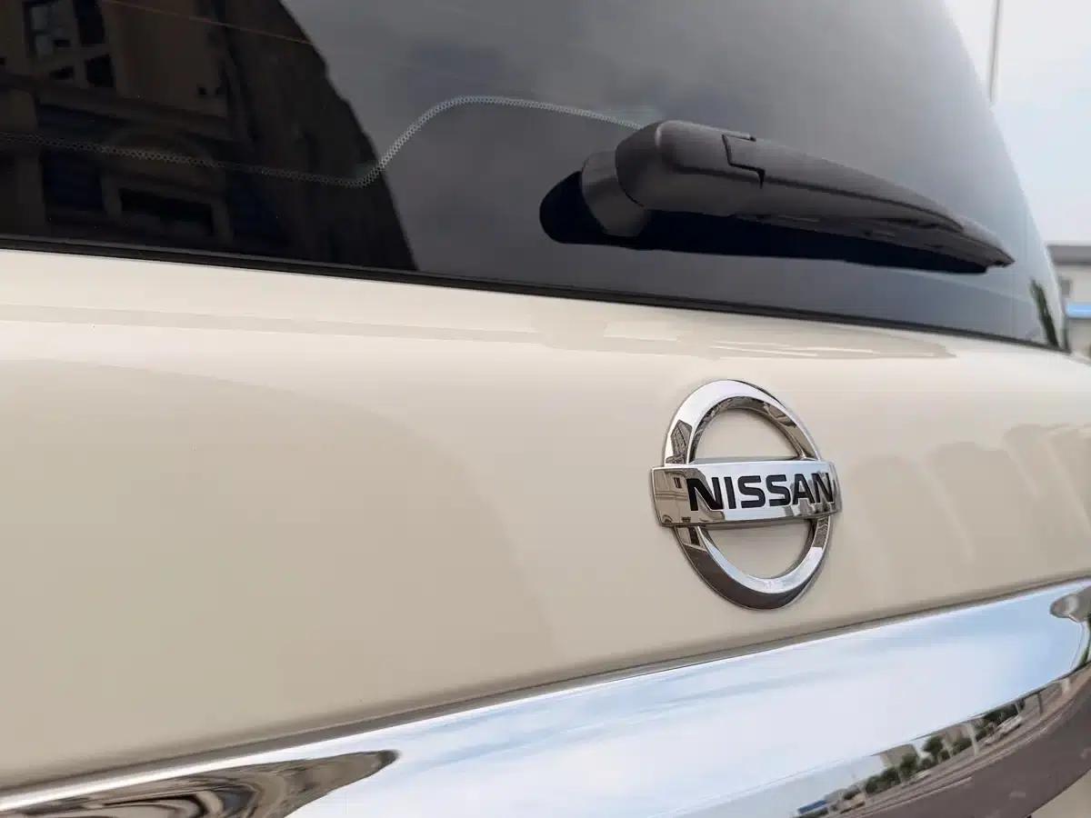 Nissan Patrol 2018 4.0L Platinum Edition — миниатюра 8