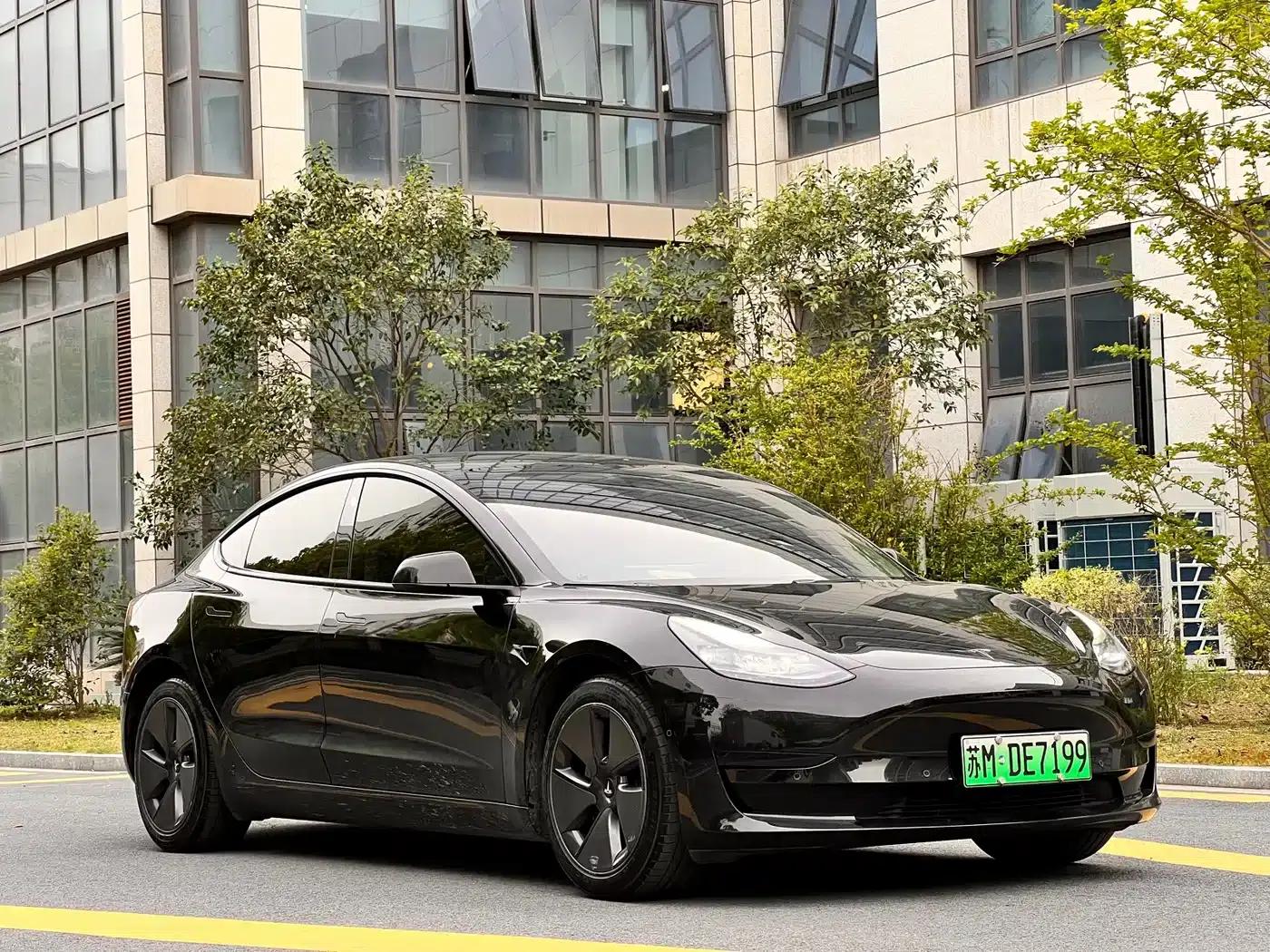 Model 3 2022 Rear-Wheel Drive — миниатюра 3
