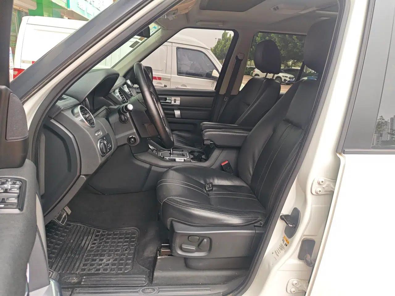 Land Rover Discovery 2012 5.0 V8 HSE — миниатюра 15