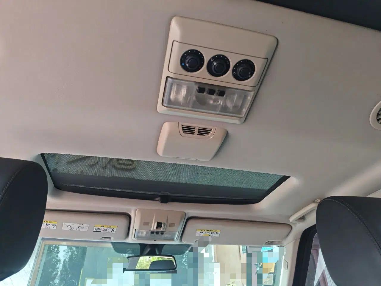 Land Rover Discovery 2012 5.0 V8 HSE — миниатюра 18