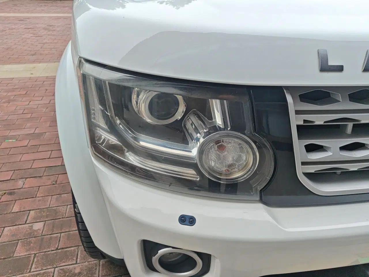 Land Rover Discovery 2012 5.0 V8 HSE — миниатюра 7