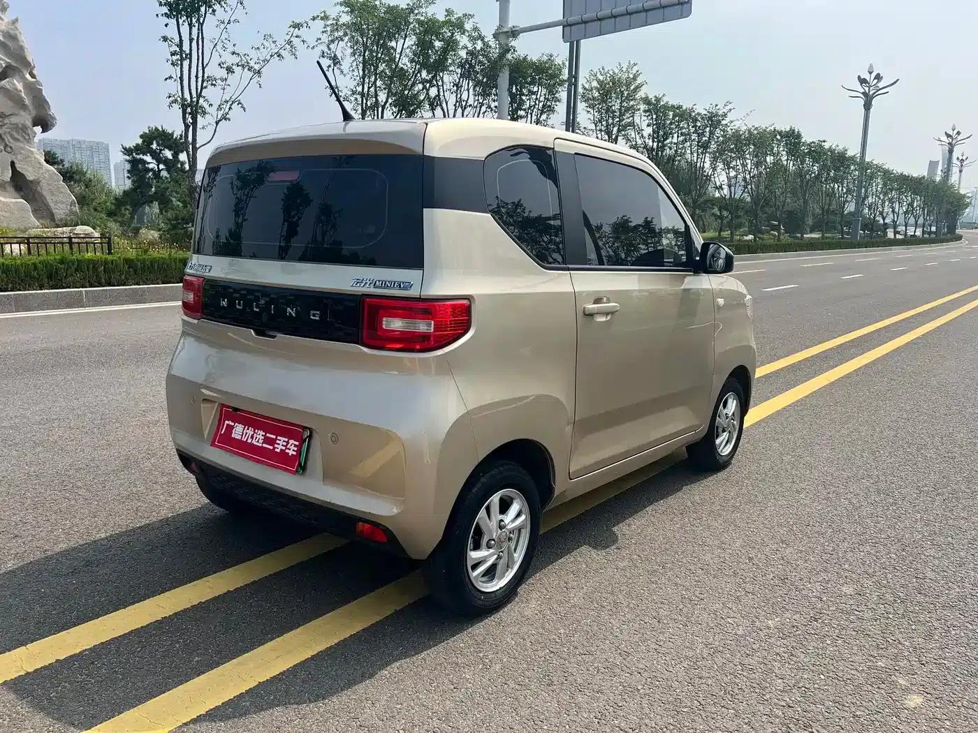 Hongguang MINIEV 2020 Model, Comfort Edition, Lithium Iron Phosphate — миниатюра 11