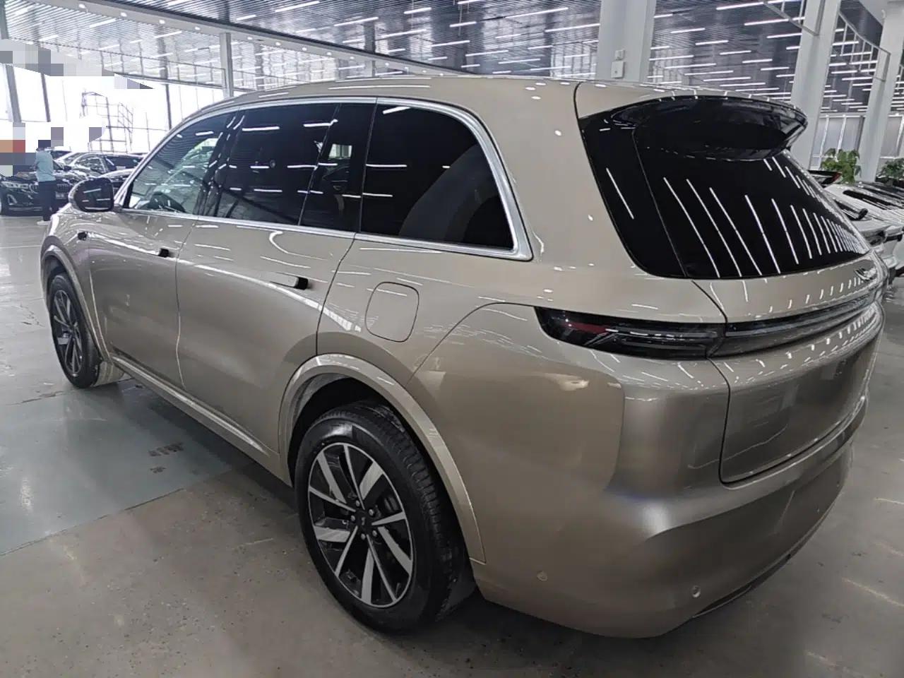 Li Auto L8 2023 Pro Model — миниатюра 4