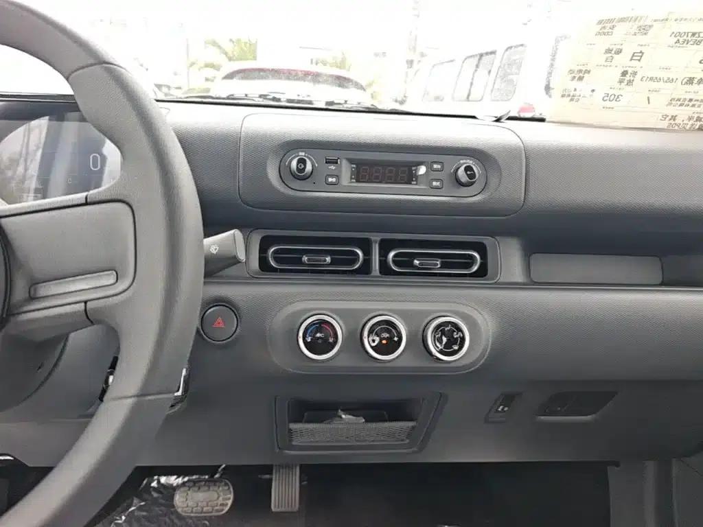 Wuling Sunshine New Energy 2025 Model 305km/h Progressive Edition — миниатюра 13