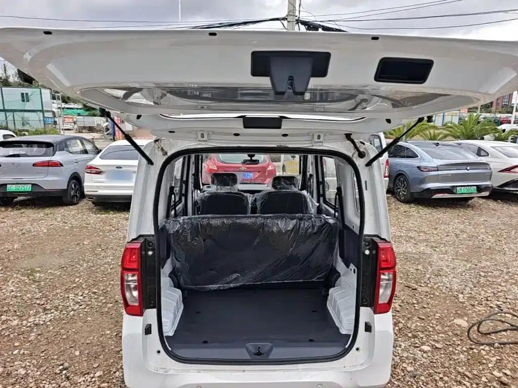 Wuling Sunshine New Energy 2025 Model 305km/h Progressive Edition — миниатюра 19