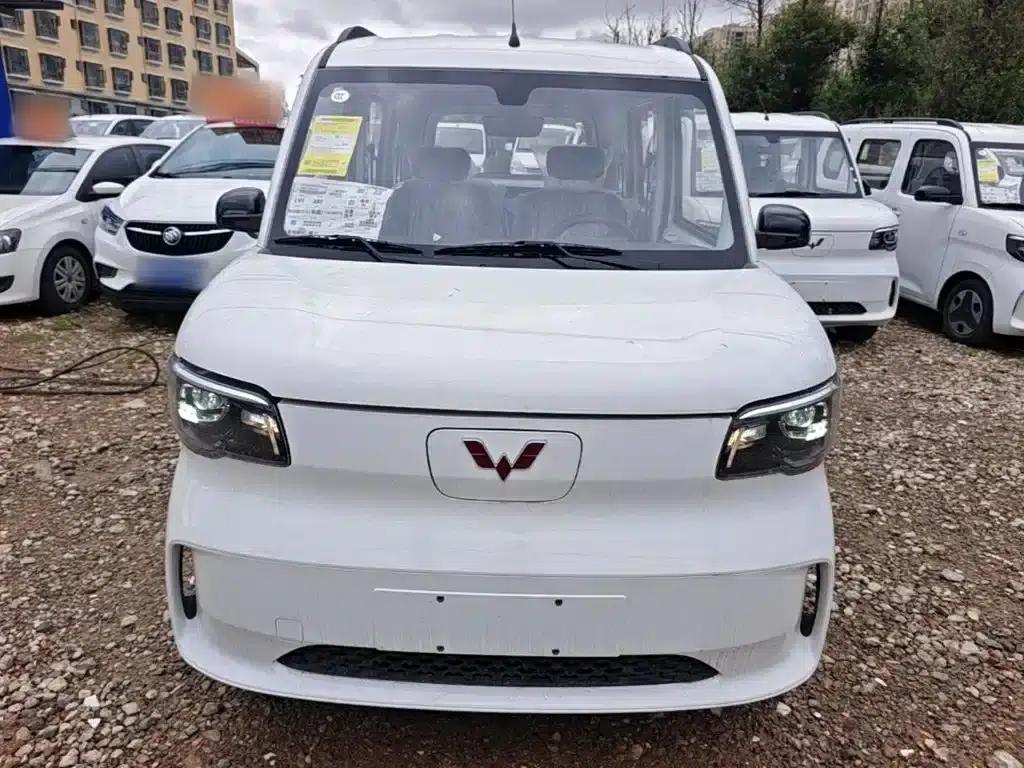 Wuling Sunshine New Energy 2025 Model 305km/h Progressive Edition — миниатюра 3