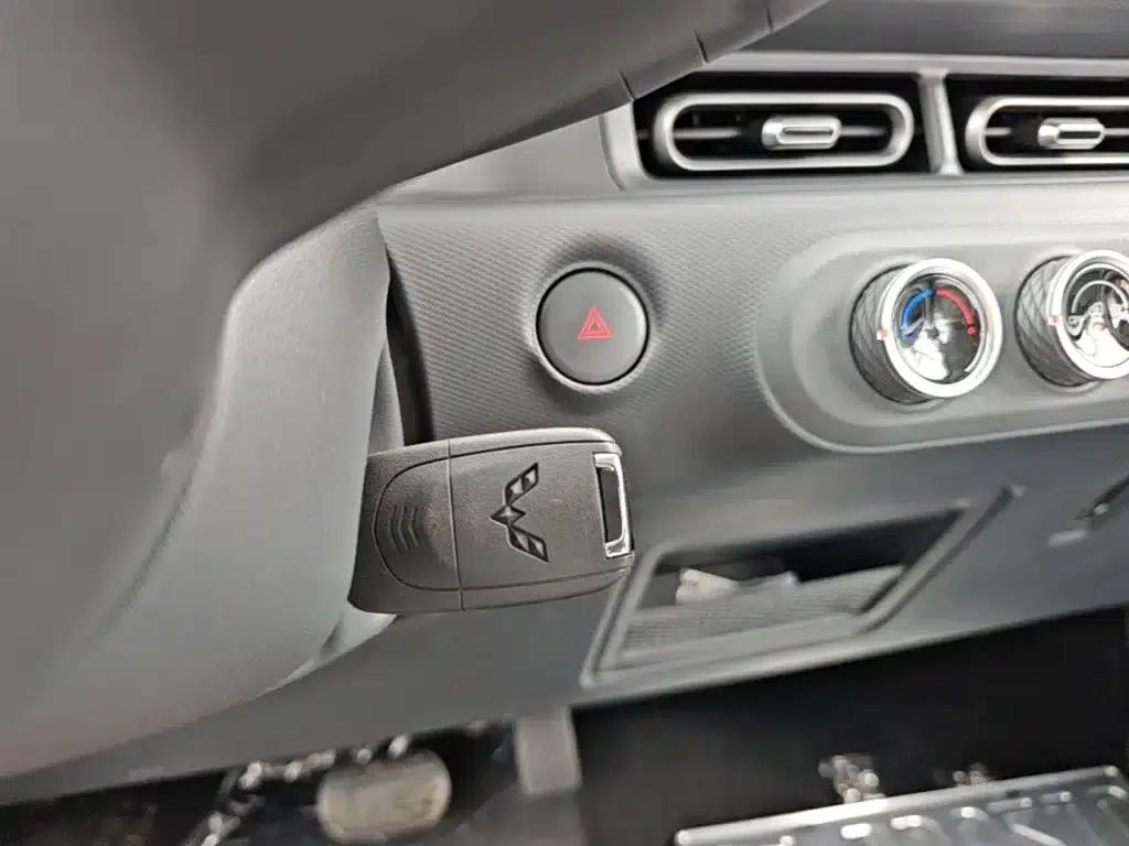 Wuling Sunshine New Energy 2025 Model 305km/h Progressive Edition — миниатюра 9