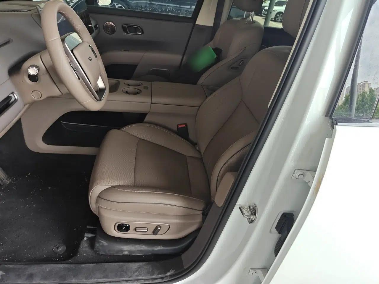 Li Auto i8 2025 Model Standard Version — миниатюра 15