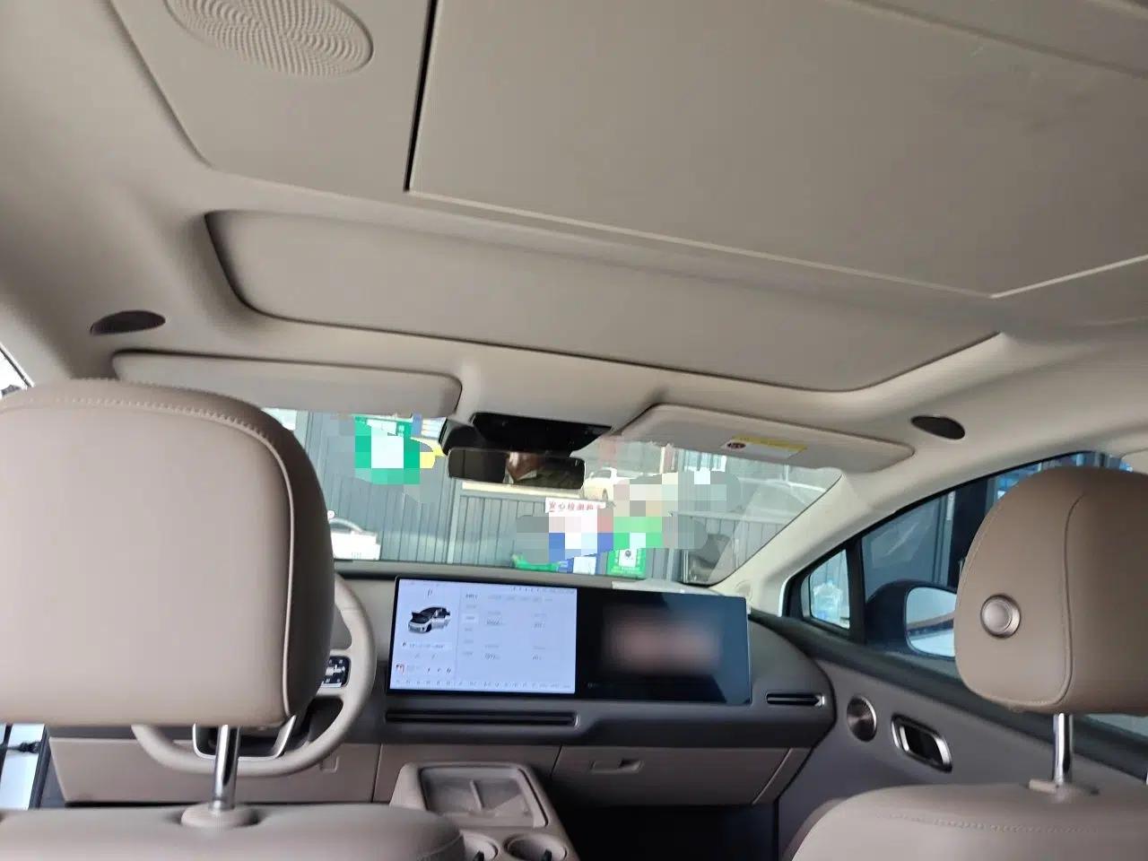 Li Auto i8 2025 Model Standard Version — миниатюра 18