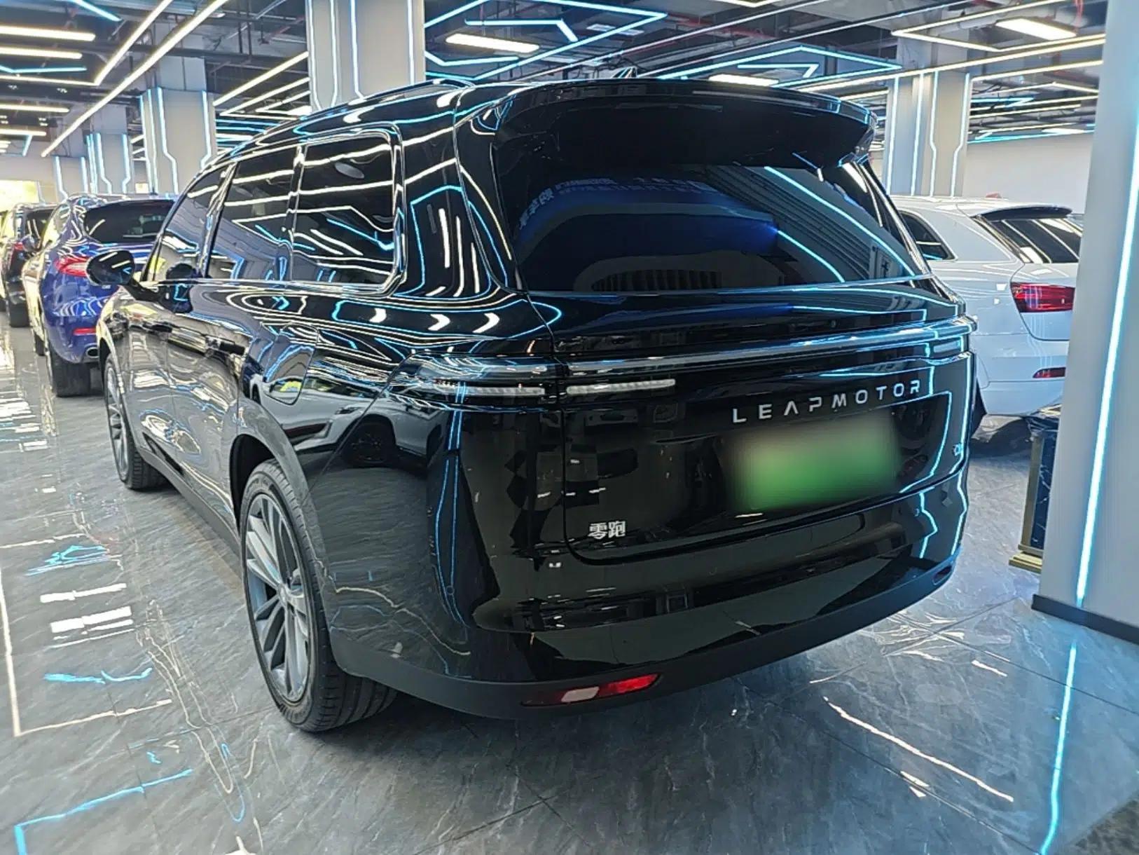 Leapmotor C16 2026 Extended-Range 280 LiDAR Zhizun Edition 6 Seats — миниатюра 4