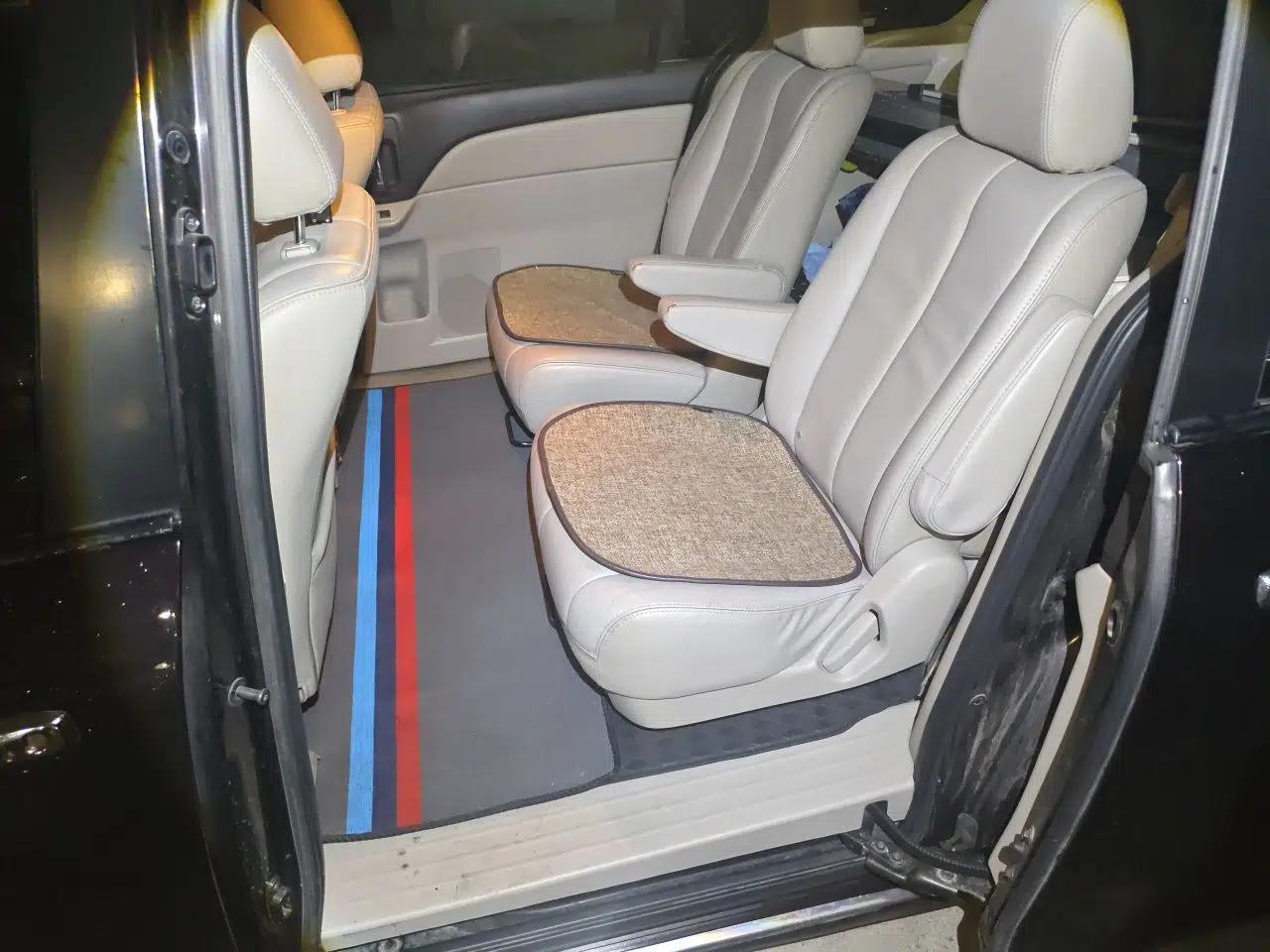 Mazda 8 2011 2.3L Ultimate Edition — миниатюра 17