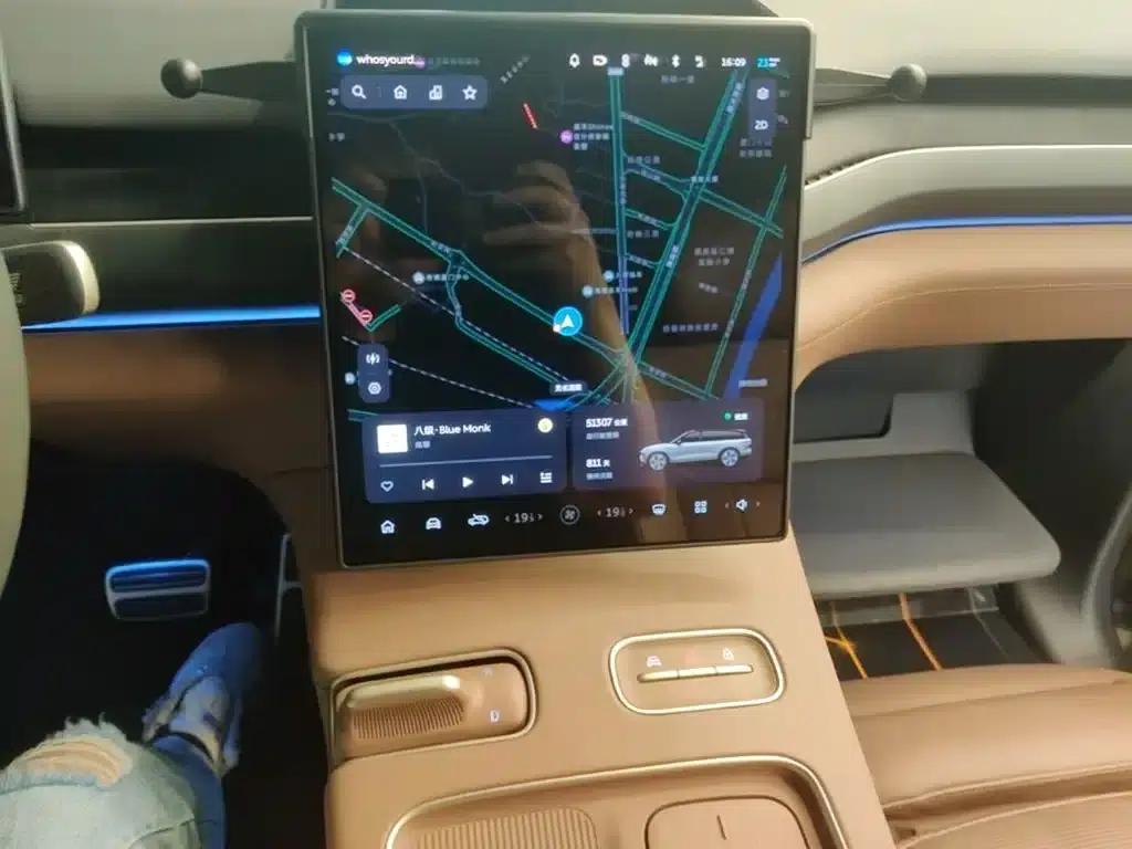 NIO ES8 2024 Model 100kWh — миниатюра 13