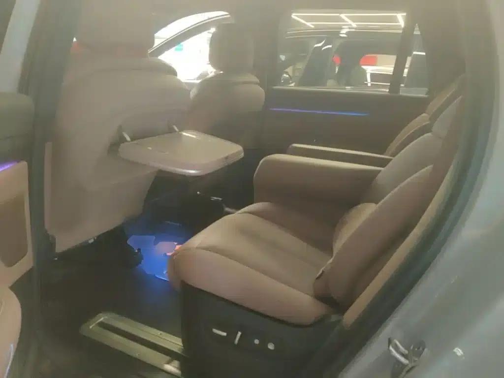 NIO ES8 2024 Model 100kWh — миниатюра 17