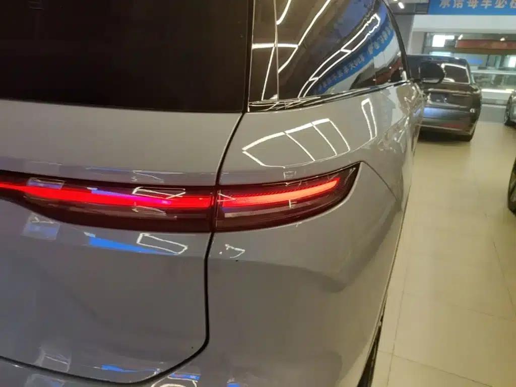 NIO ES8 2024 Model 100kWh — миниатюра 8