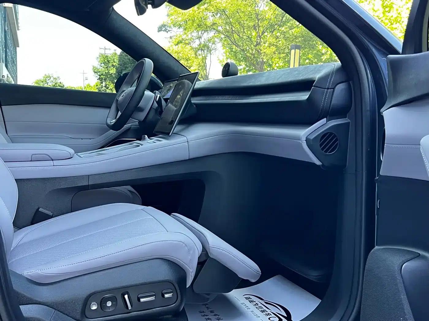 NIO EC6 2023 model 75kWh — миниатюра 8