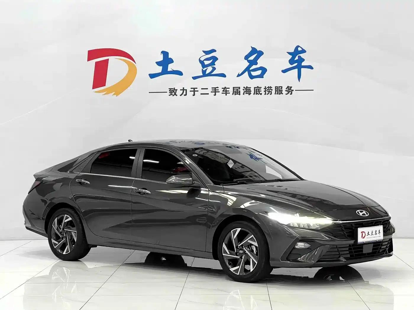 Hyundai Elantra 2023 1.5L CVT GLX Elite Edition — миниатюра 3