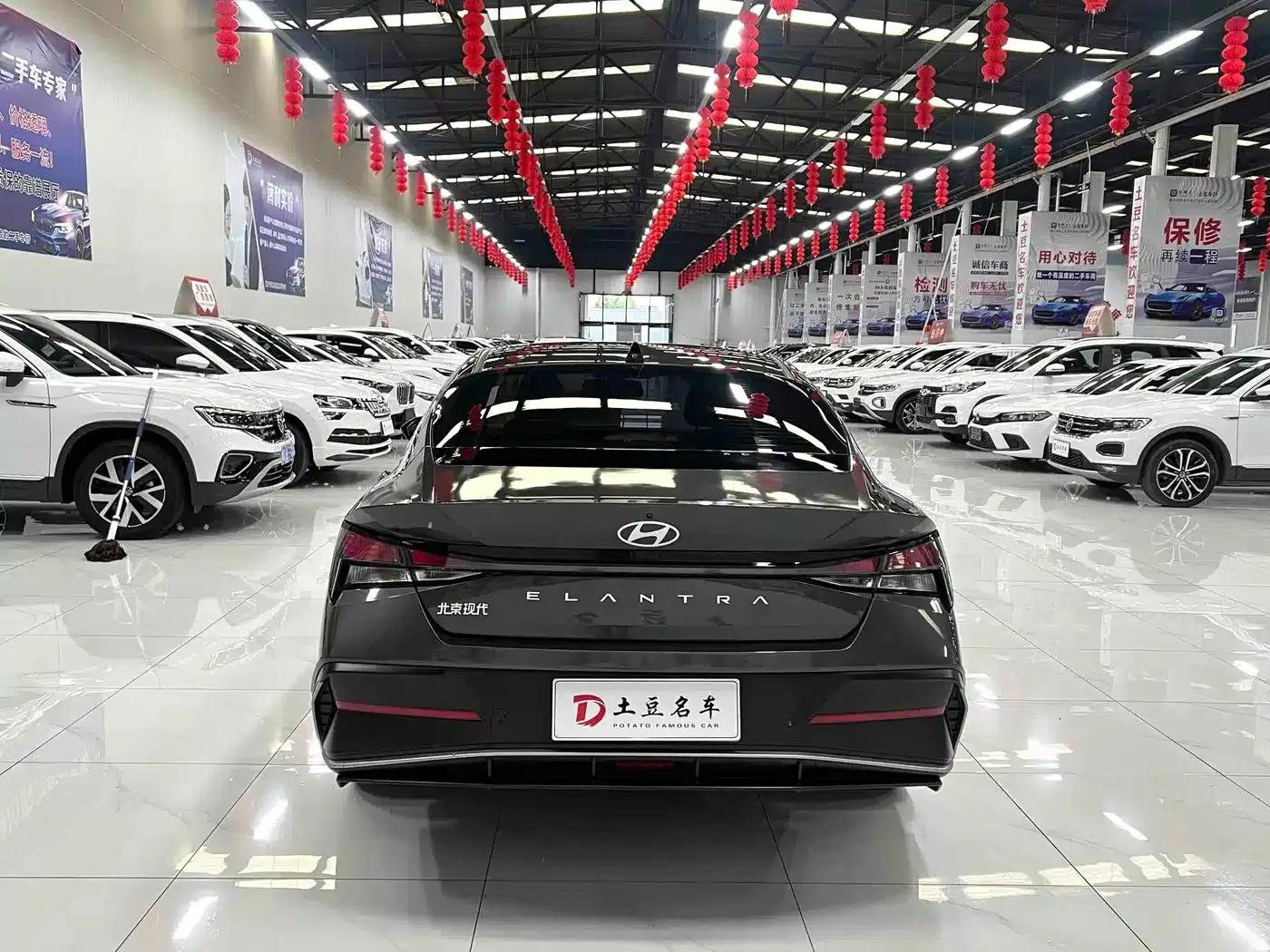 Hyundai Elantra 2023 1.5L CVT GLX Elite Edition — миниатюра 5