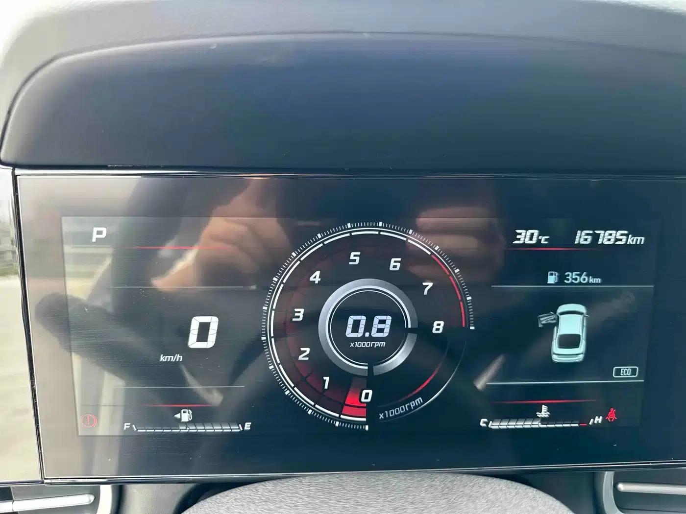 Hyundai Elantra 2022 1.5L CVT LUX Premium Edition — миниатюра 14