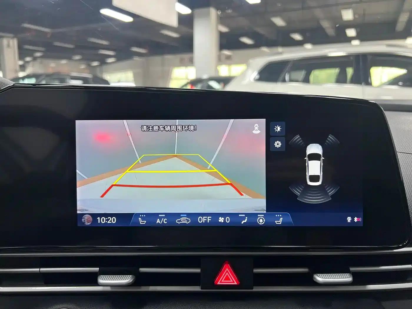Hyundai Elantra 2022 1.5L CVT LUX Premium Edition — миниатюра 11