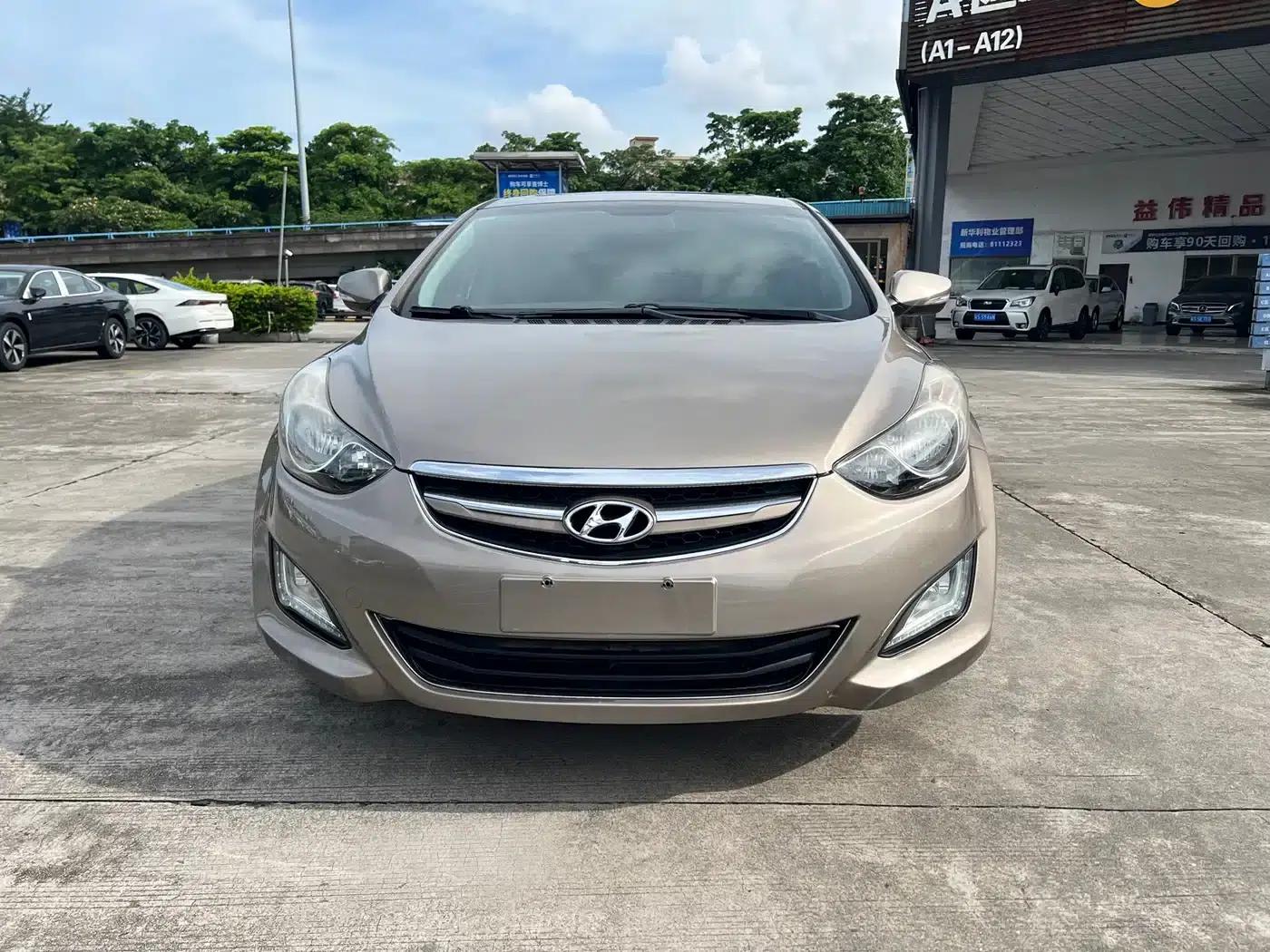 Hyundai Elantra 2015 1.6L Automatic Leading Edition — миниатюра 2