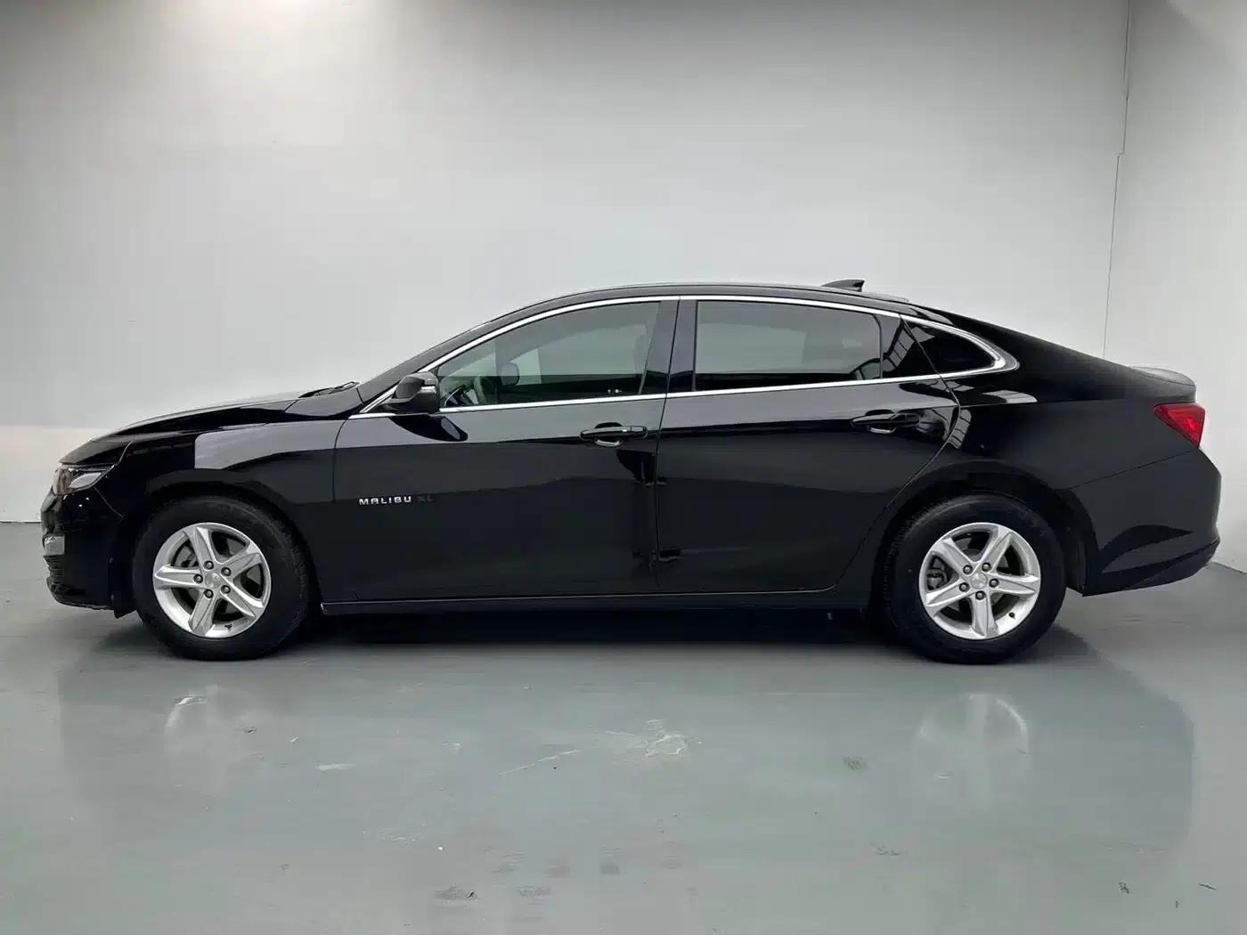 2020 Chevrolet Malibu XL 535T CVT Sharp Edition — миниатюра 3