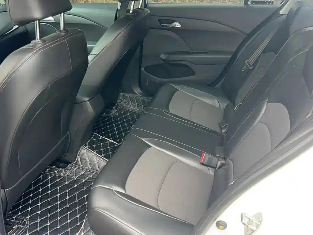 Chevrolet Cruze 2016 1.5L Automatic Comfort Edition — миниатюра 14