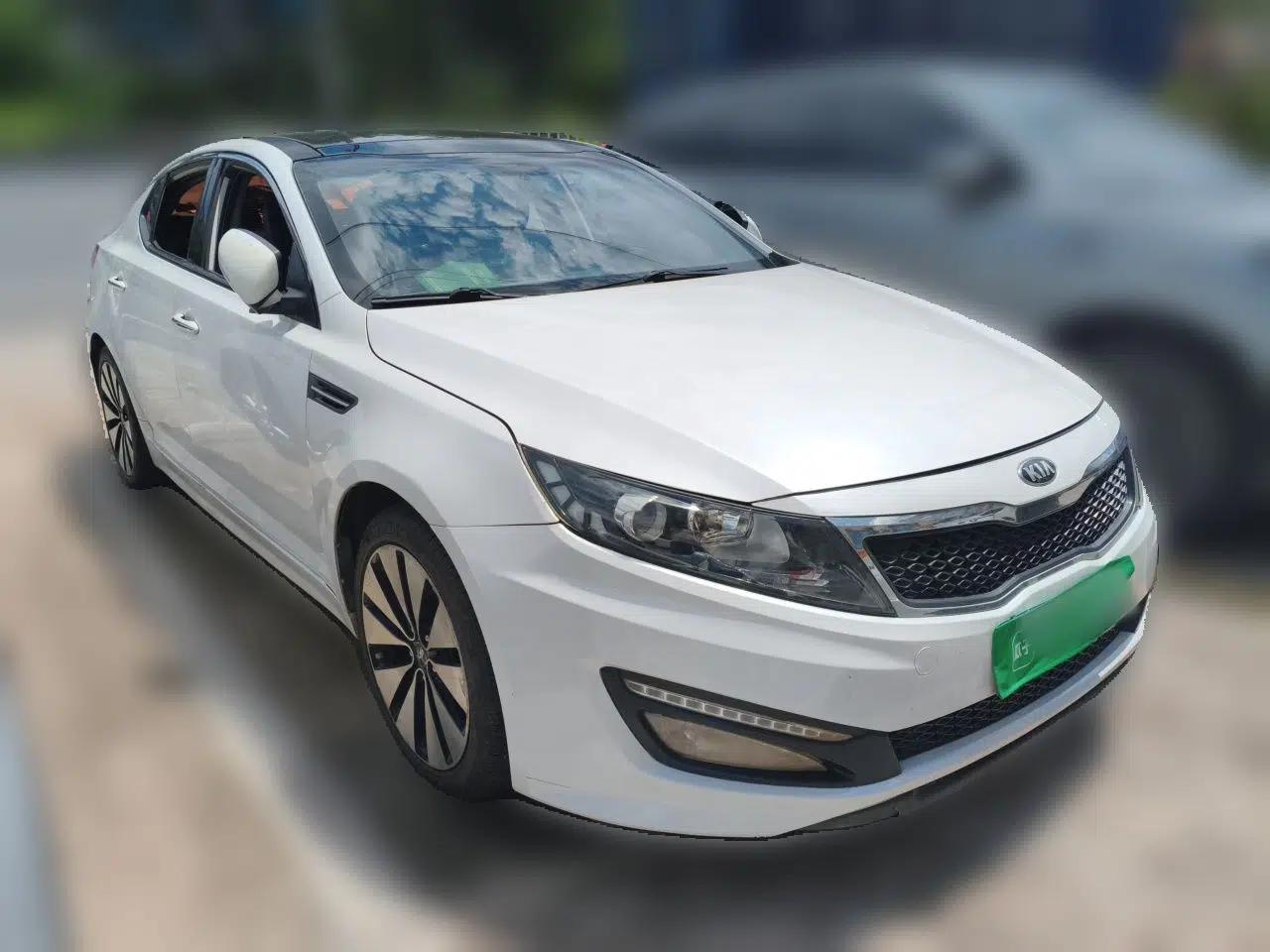 Kia K5 2012 2.0L Automatic DLX — миниатюра 3