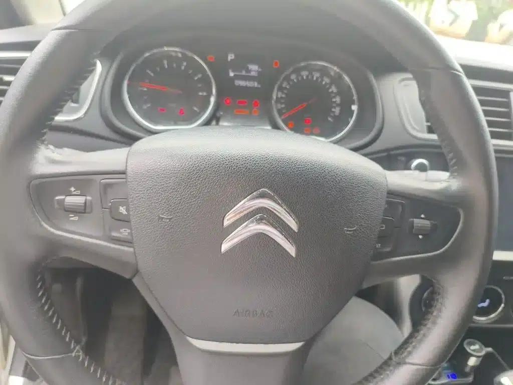 Citroën C3-XR 2015 1.6L Automatic Pioneer Edition — миниатюра 3