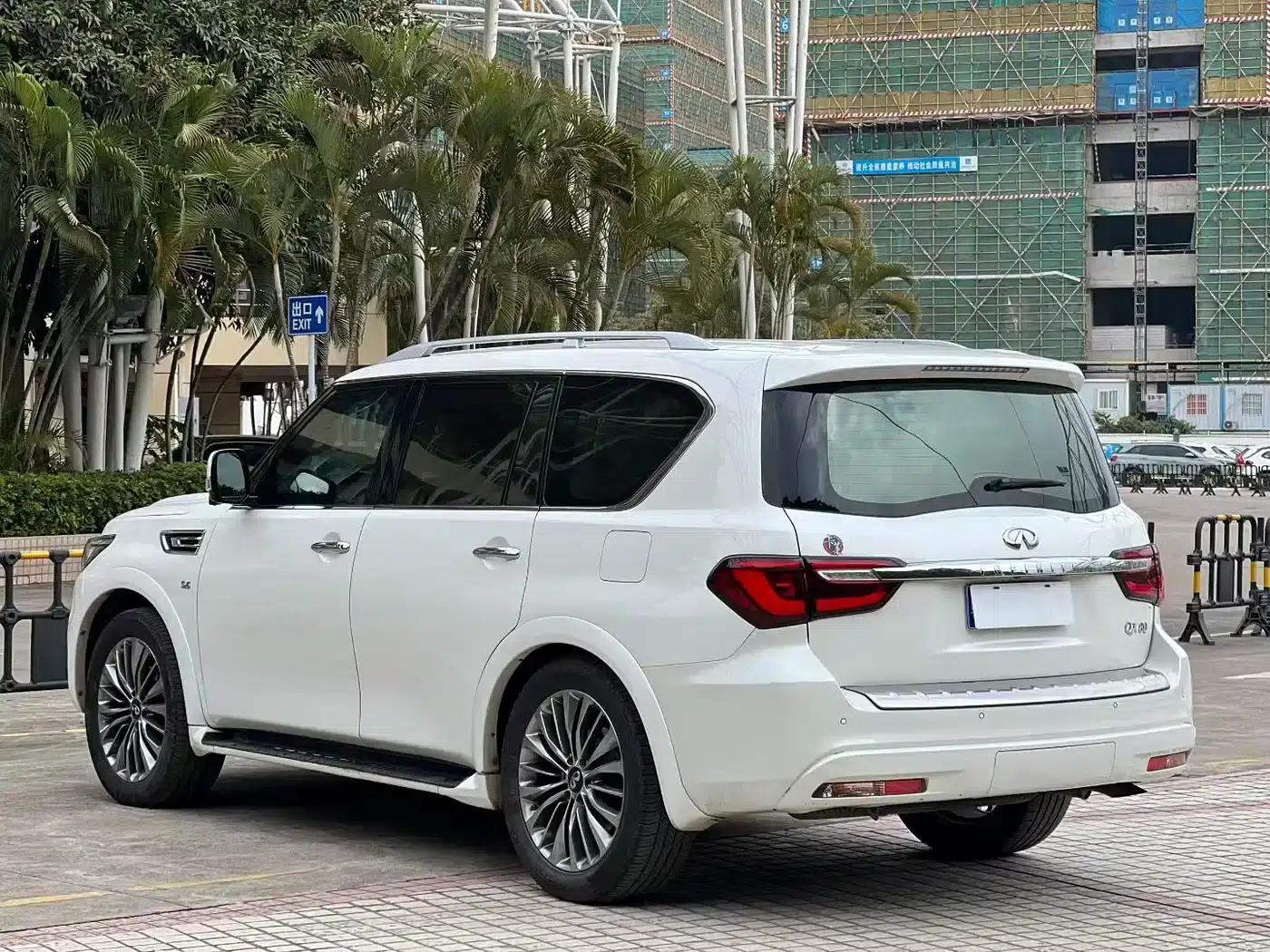 Infiniti QX80 2016 5.6L 4WD — миниатюра 9