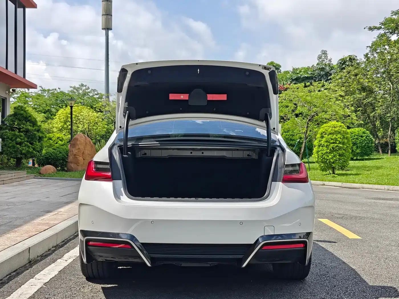 BMW i3 2024 eDrive 35L — миниатюра 16