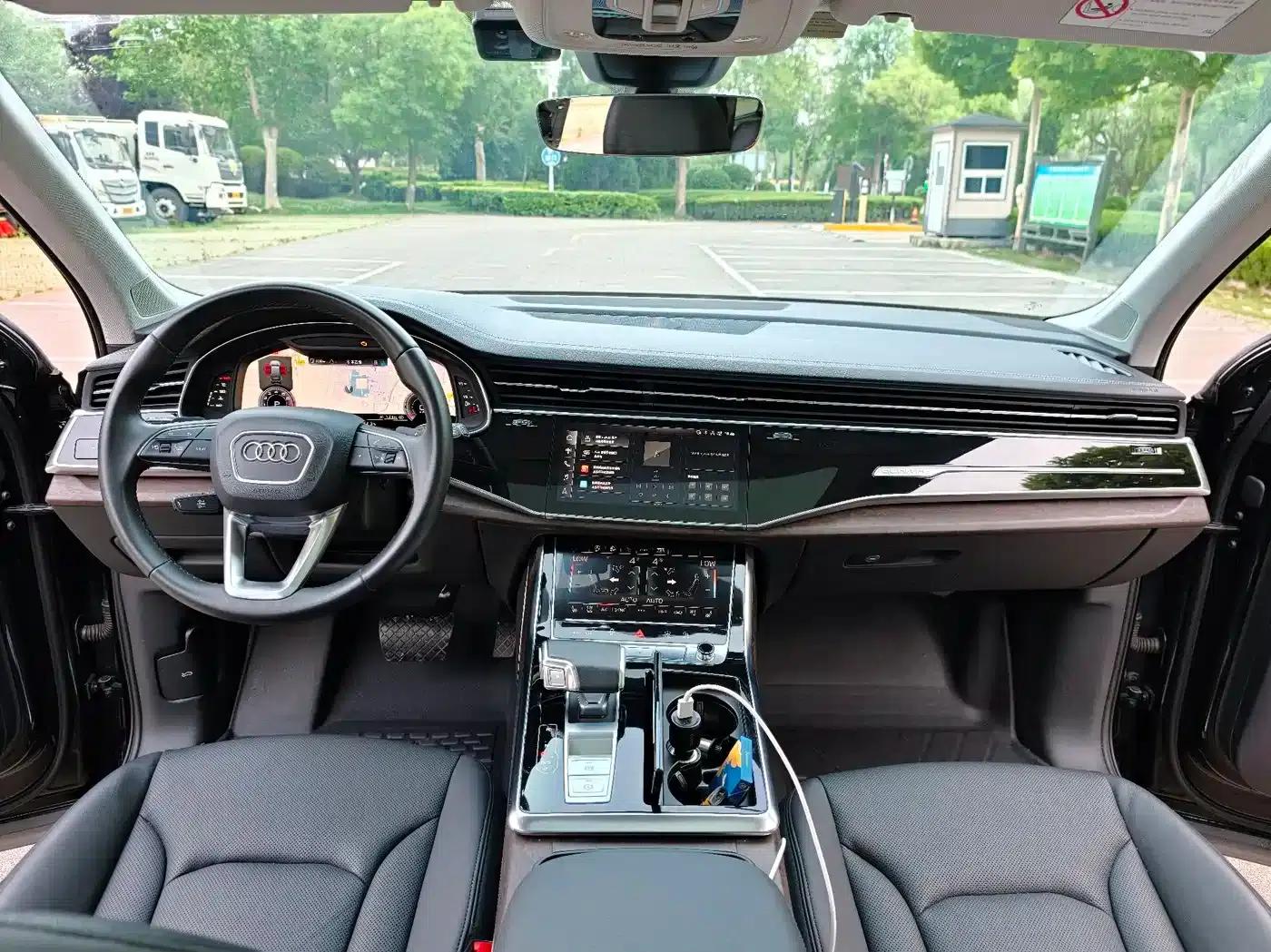 Audi Q7 2023 55 TFSI quattro S line Sport — миниатюра 12