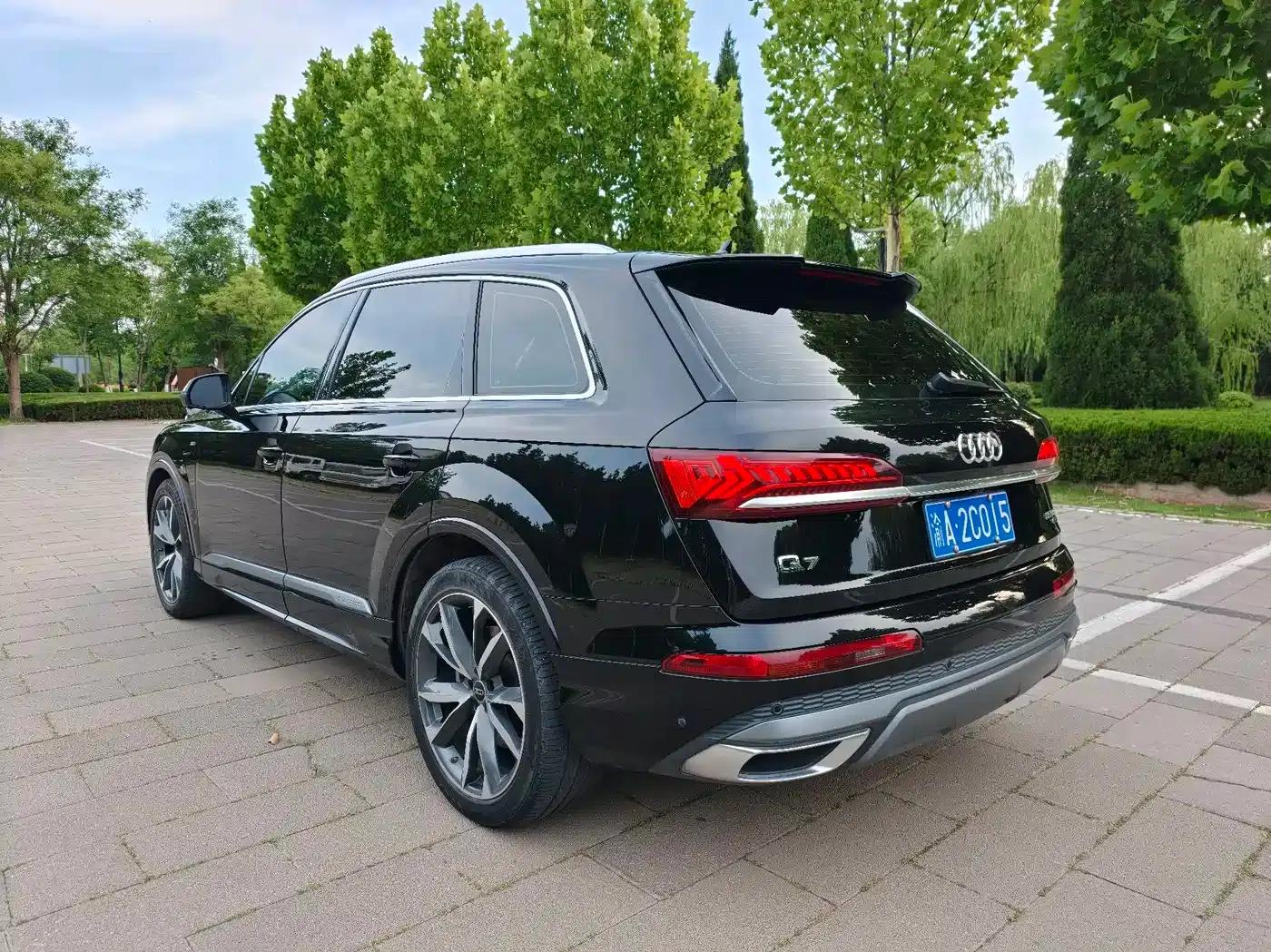 Audi Q7 2023 55 TFSI quattro S line Sport — миниатюра 4