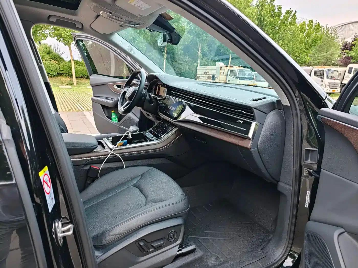 Audi Q7 2023 55 TFSI quattro S line Sport — миниатюра 10