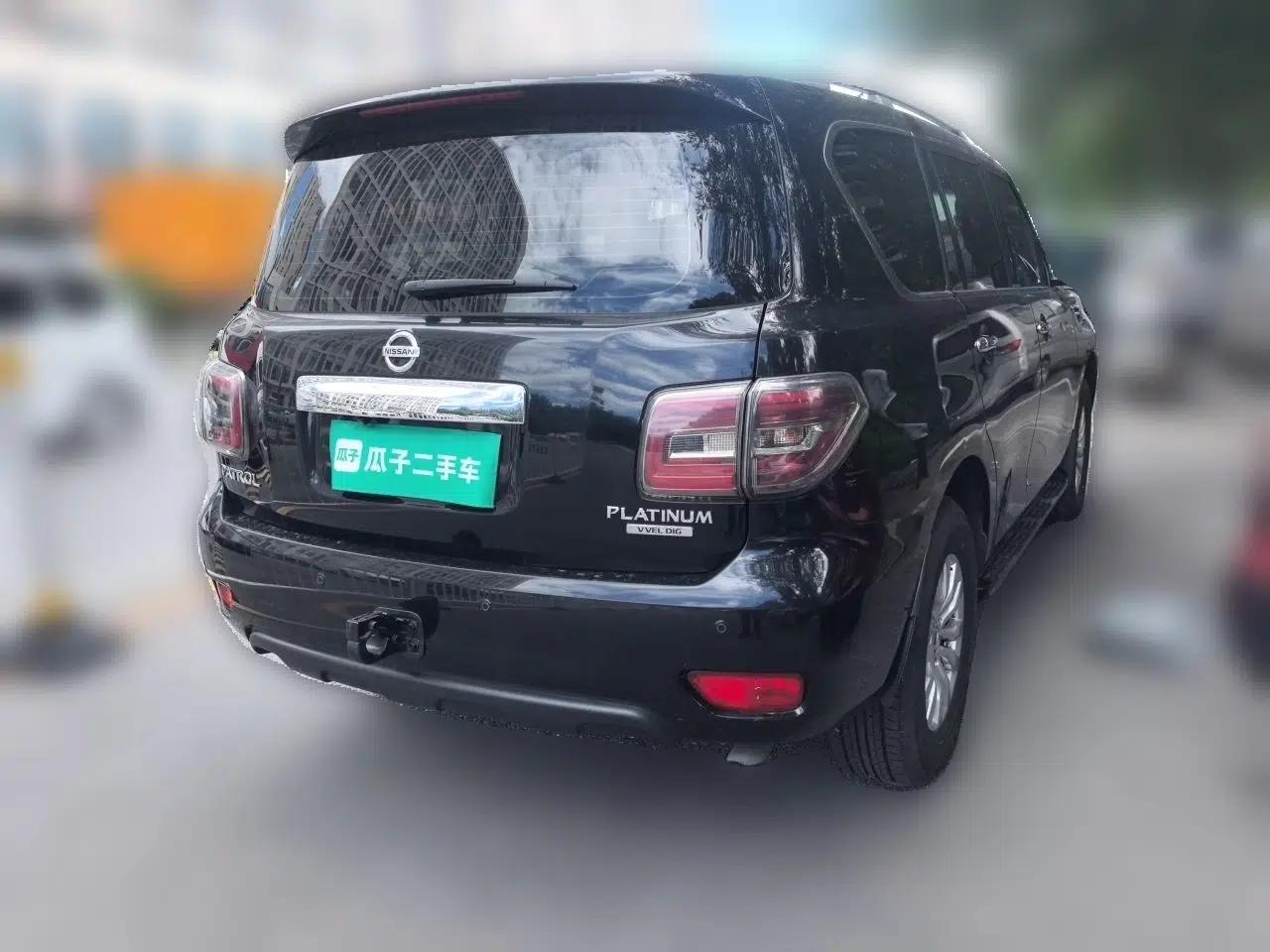 Nissan Patrol — миниатюра 6