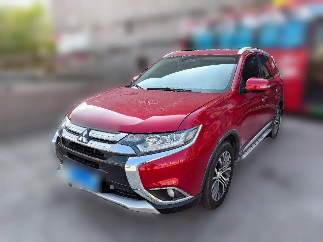 Mitsubishi Outlander 2018 2.4L 4x4 Elite Edition 5 Seats — миниатюра 1