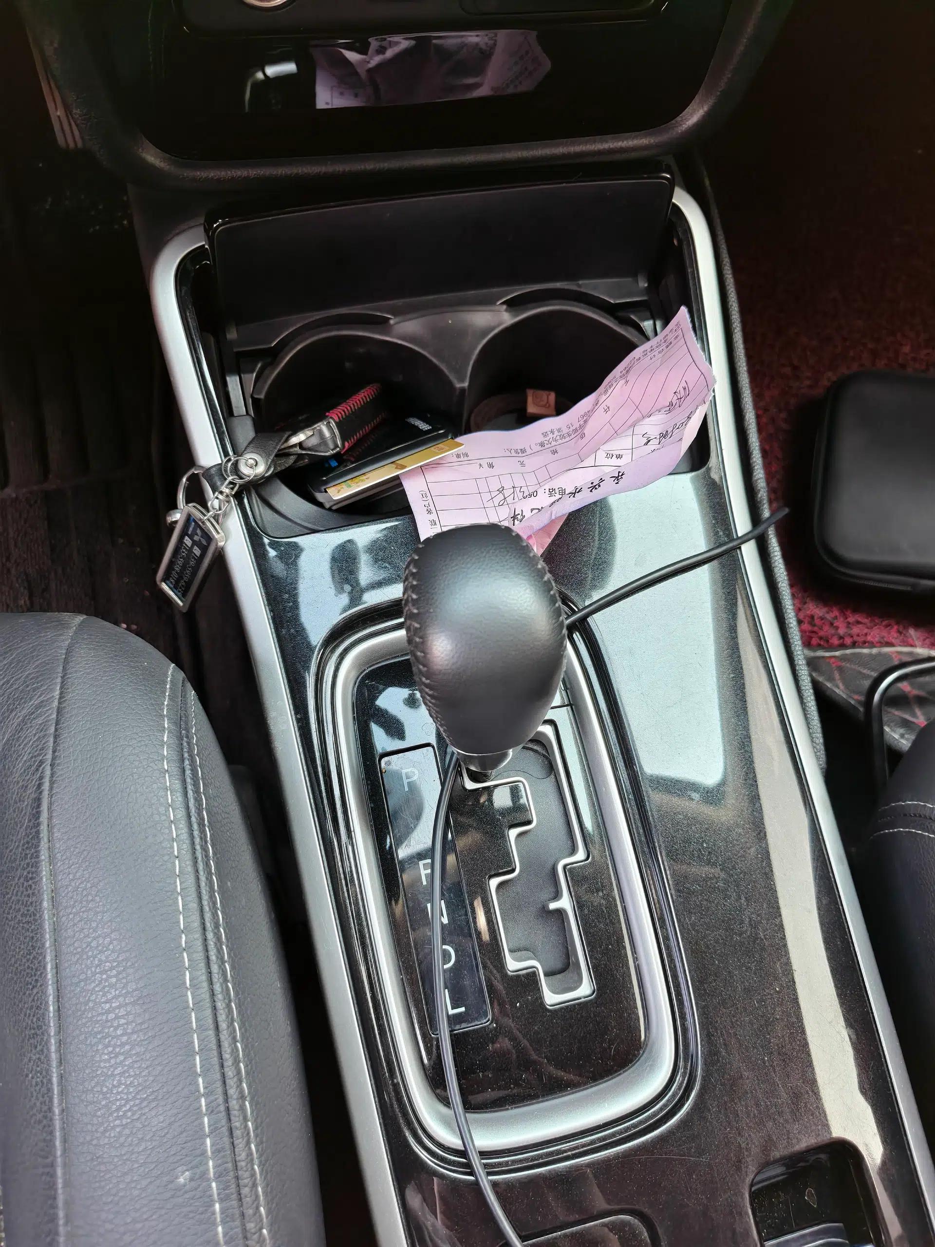 Mitsubishi Outlander 2018 2.4L 4x4 Elite Edition 5 Seats — миниатюра 14