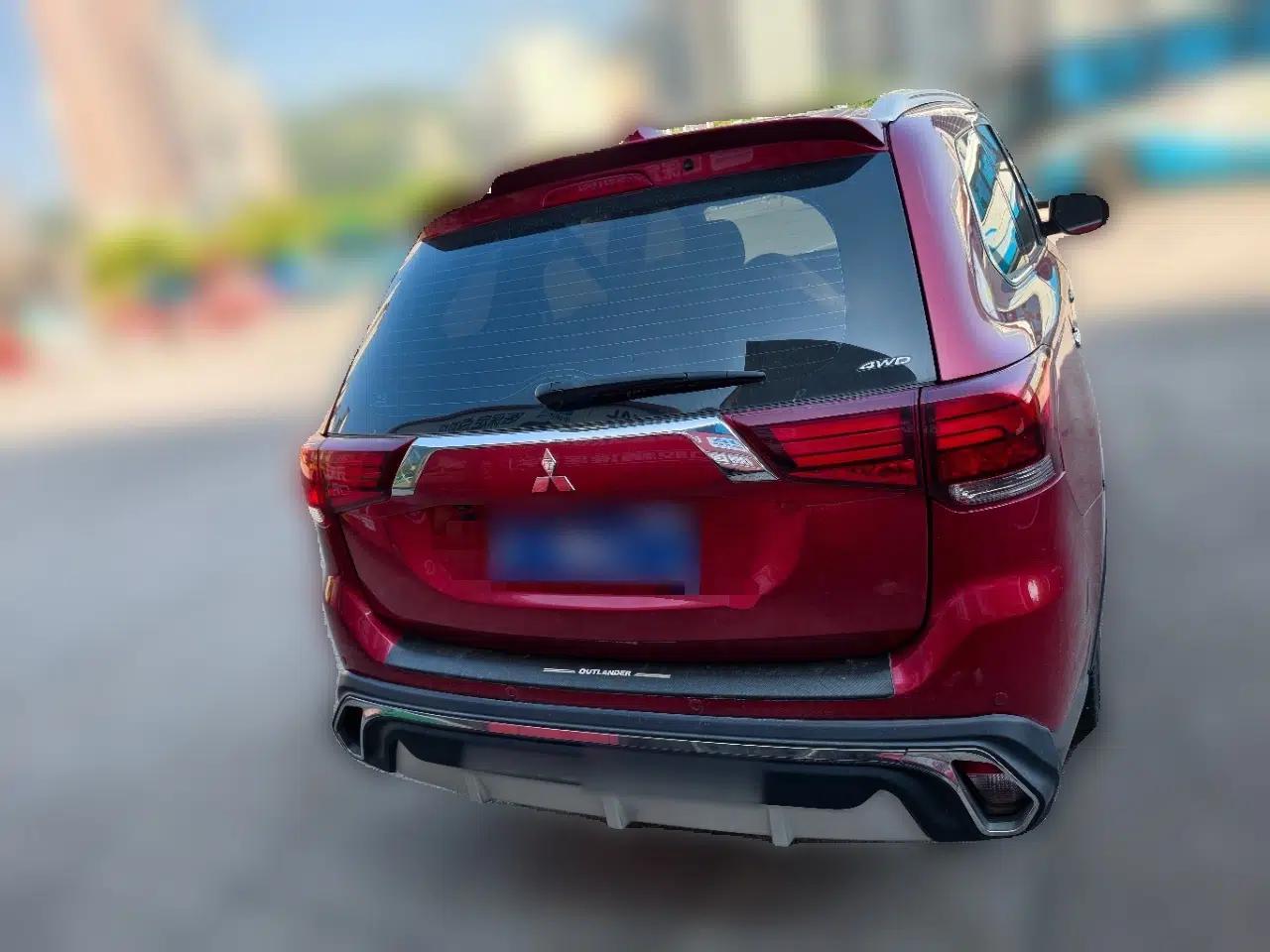 Mitsubishi Outlander 2018 2.4L 4x4 Elite Edition 5 Seats — миниатюра 5