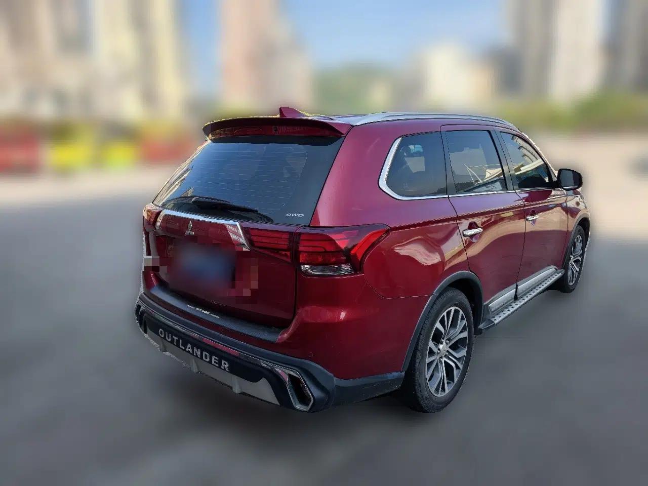Mitsubishi Outlander 2018 2.4L 4x4 Elite Edition 5 Seats — миниатюра 6