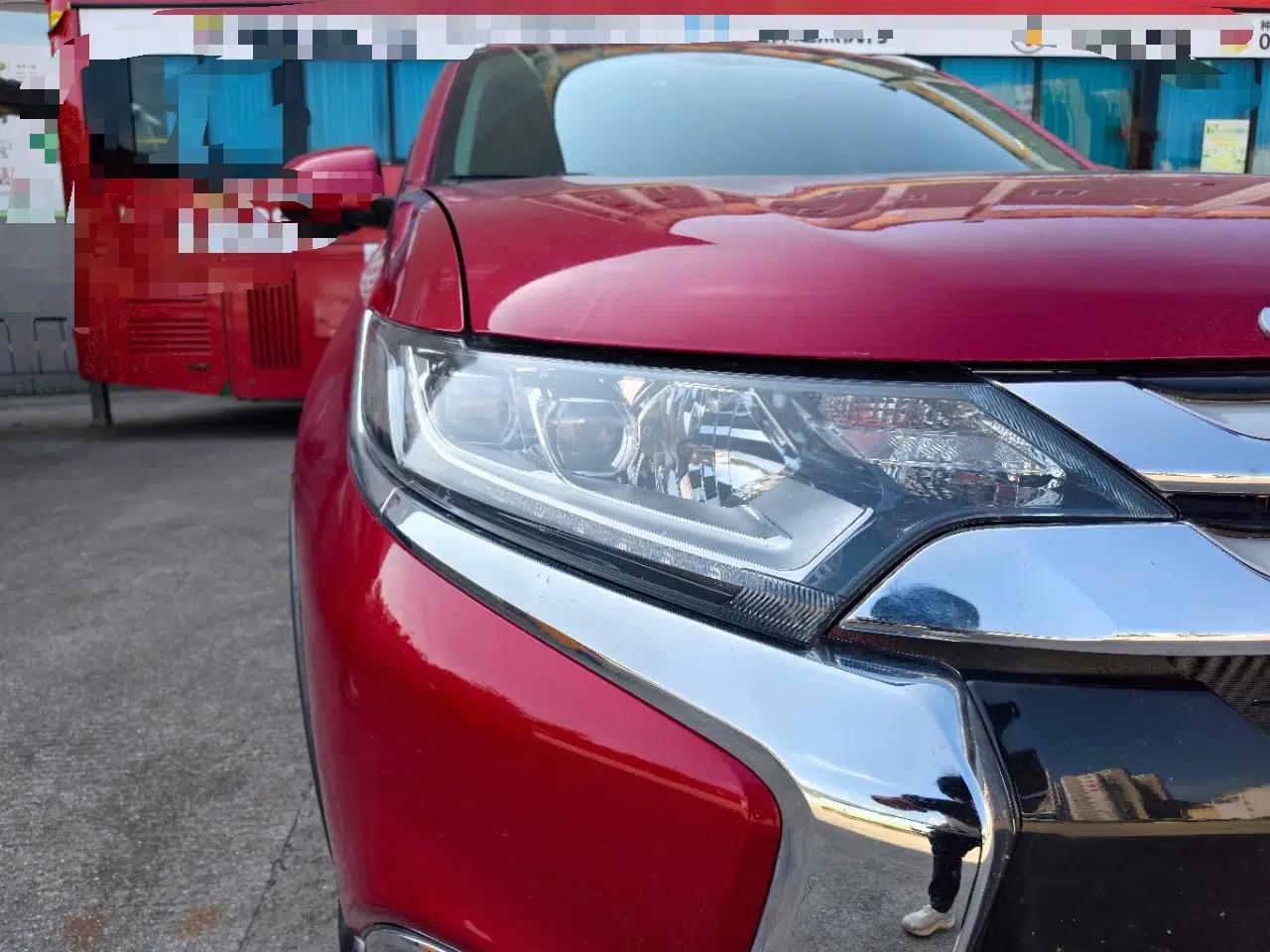 Mitsubishi Outlander 2018 2.4L 4x4 Elite Edition 5 Seats — миниатюра 7