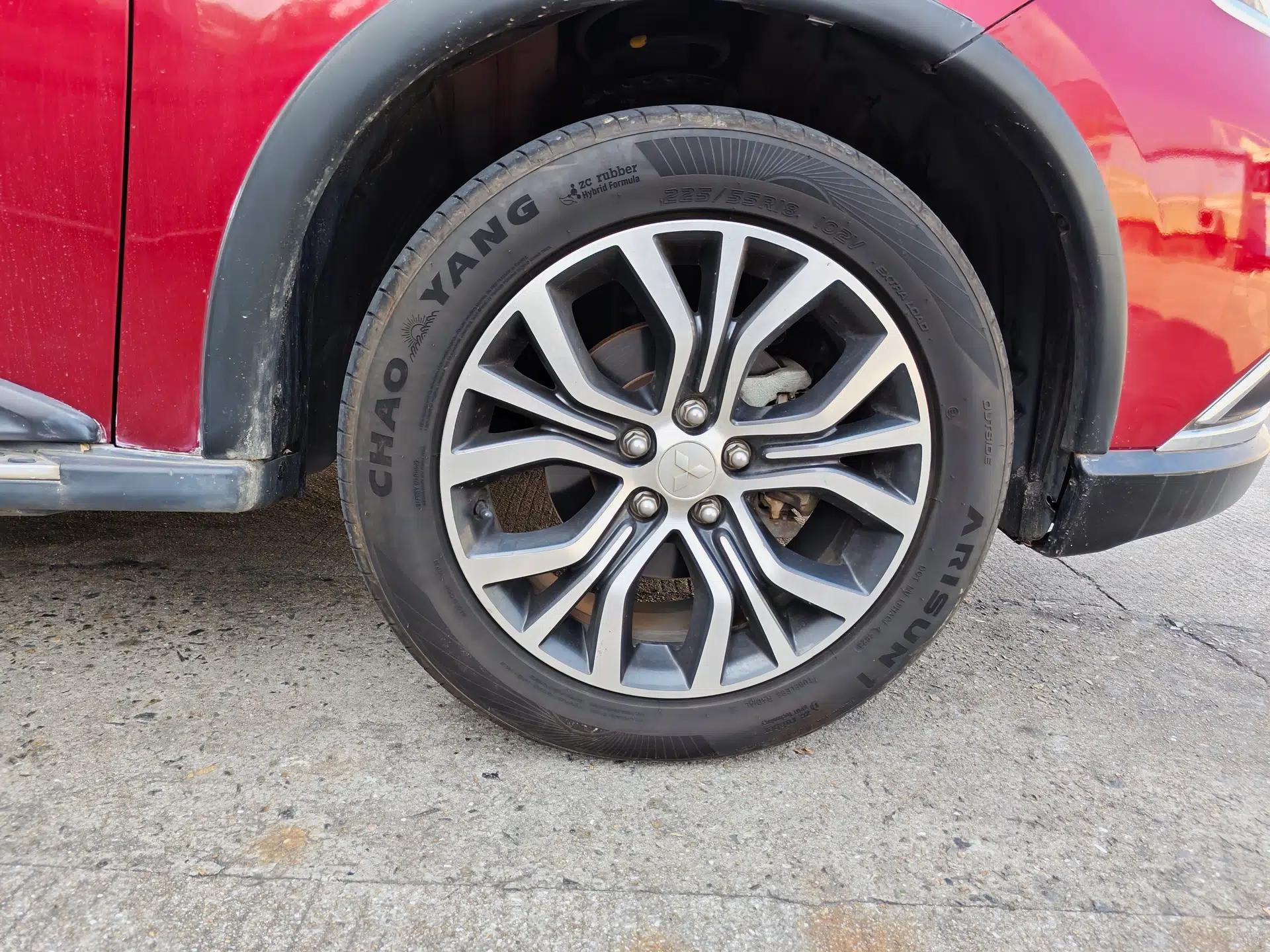 Mitsubishi Outlander 2018 2.4L 4x4 Elite Edition 5 Seats — миниатюра 8