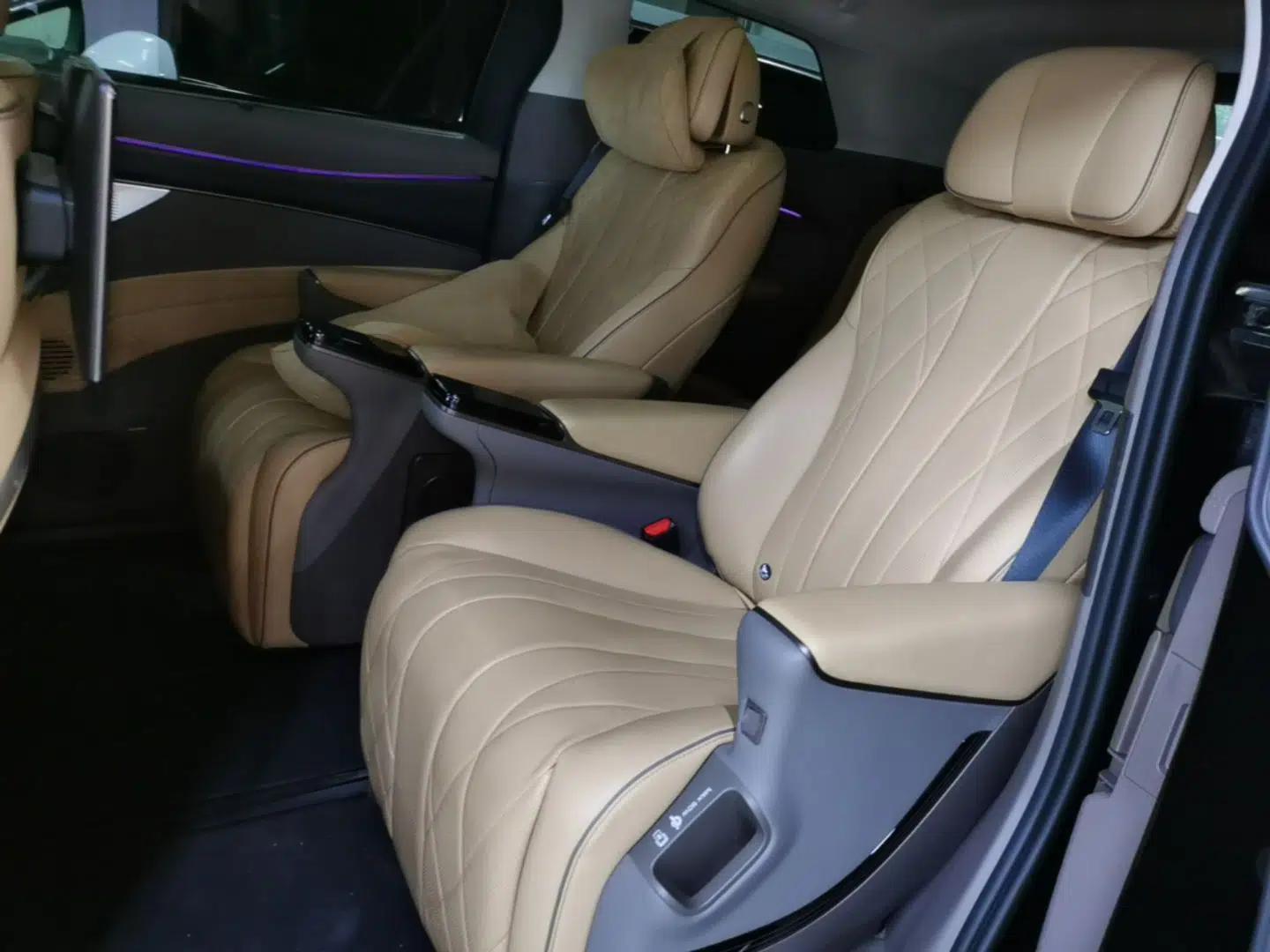 Denza D9 2022 DM-i 970 Four-Wheel Drive Flagship Model — миниатюра 20