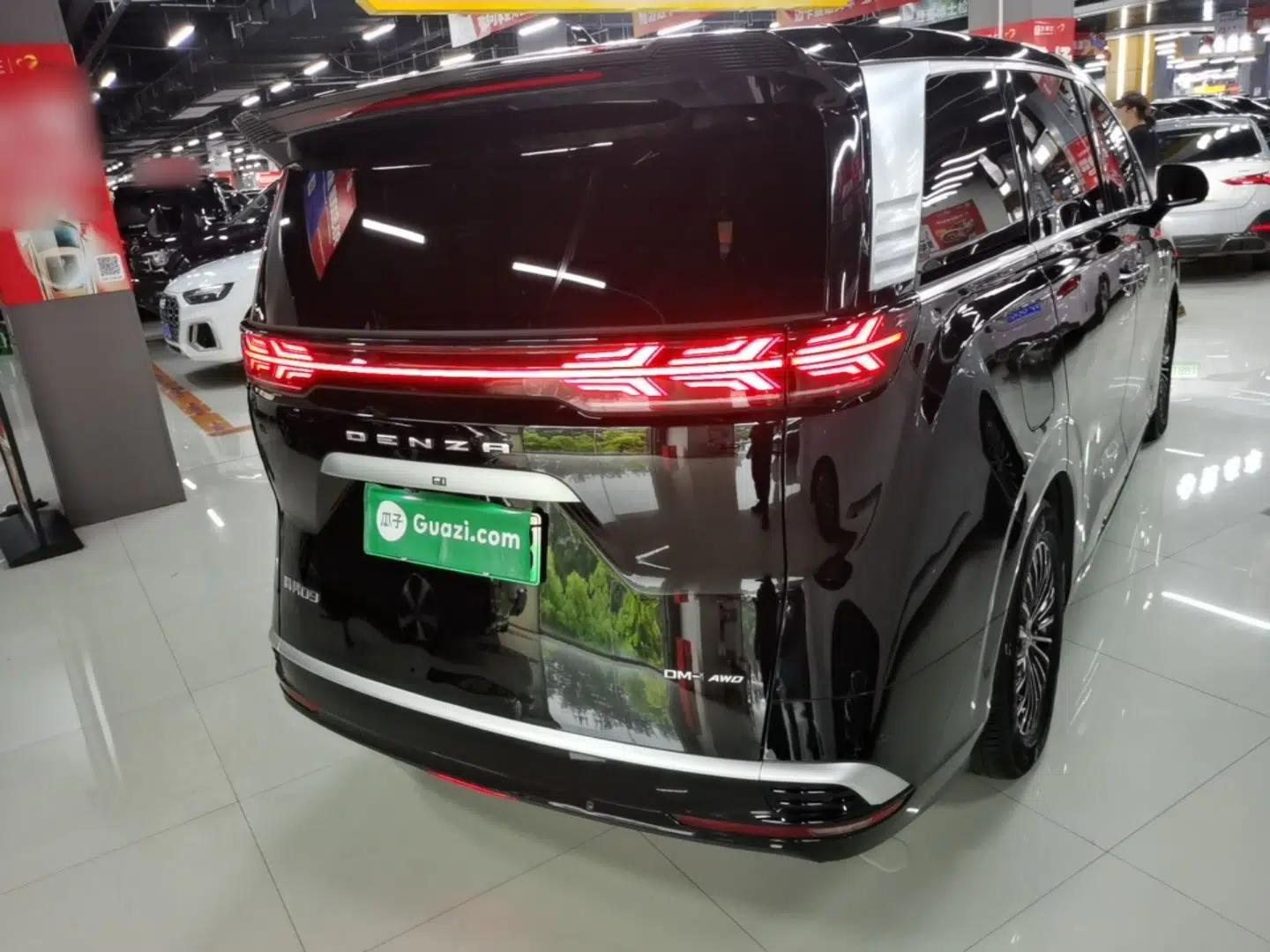 Denza D9 2022 DM-i 970 Four-Wheel Drive Flagship Model — миниатюра 6