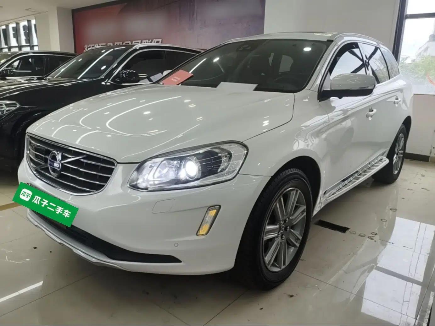Volvo XC60 2017 T5 AWD Smart Range Edition — миниатюра 1