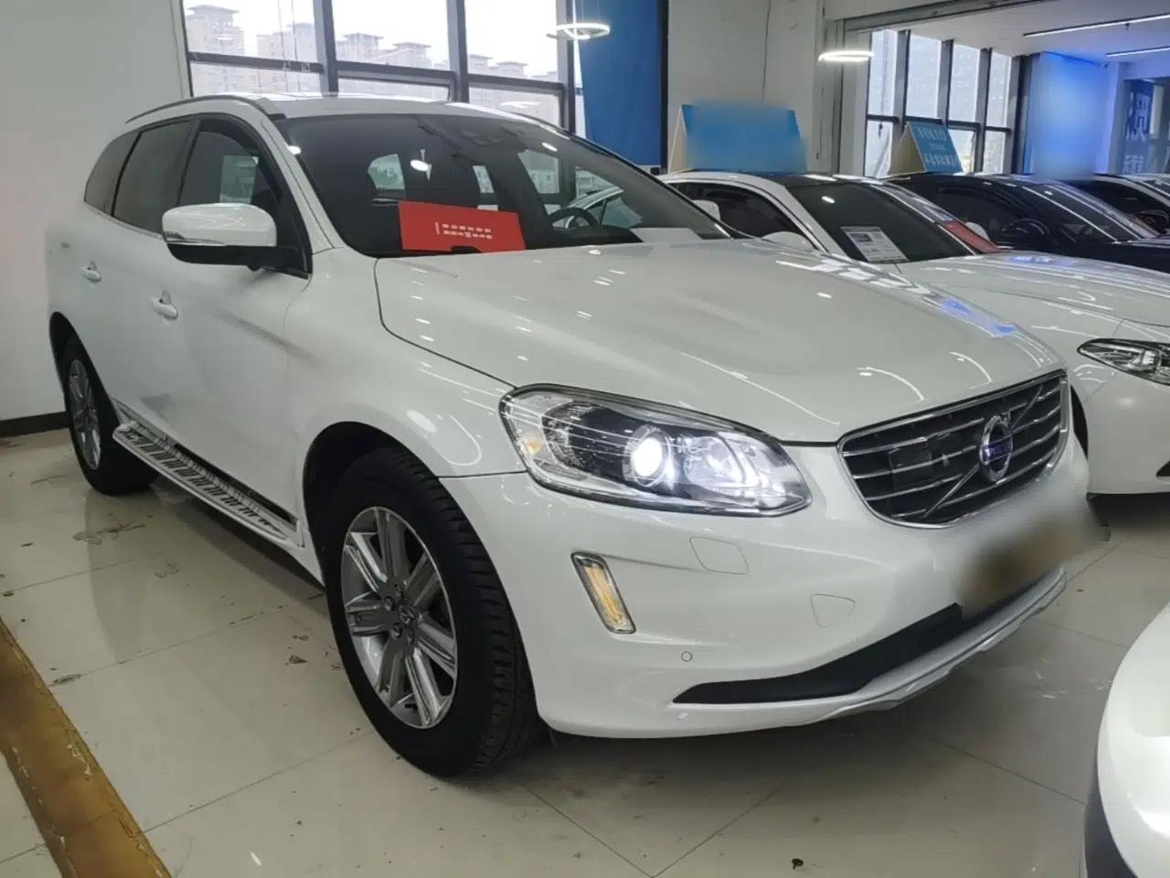 Volvo XC60 2017 T5 AWD Smart Range Edition — миниатюра 3