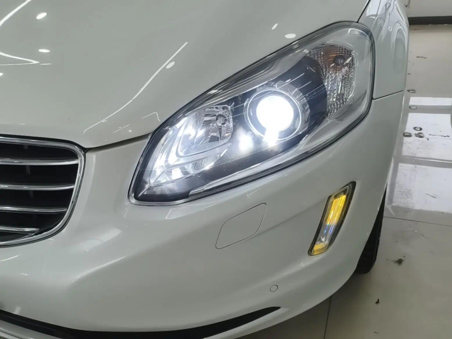 Volvo XC60 2017 T5 AWD Smart Range Edition — миниатюра 8