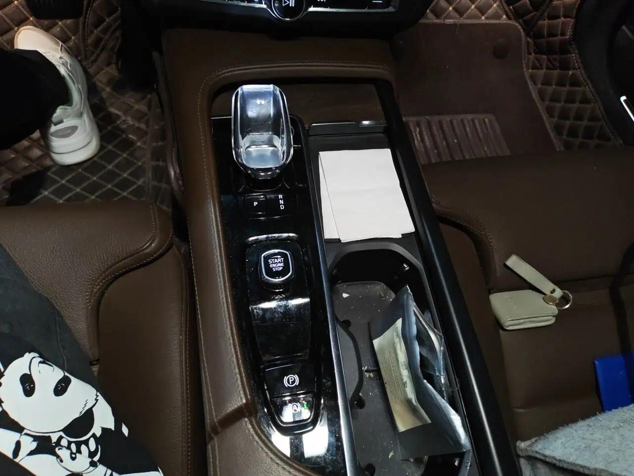 Volvo S90 2023 B5 Zhiyuan Luxury Edition — миниатюра 14