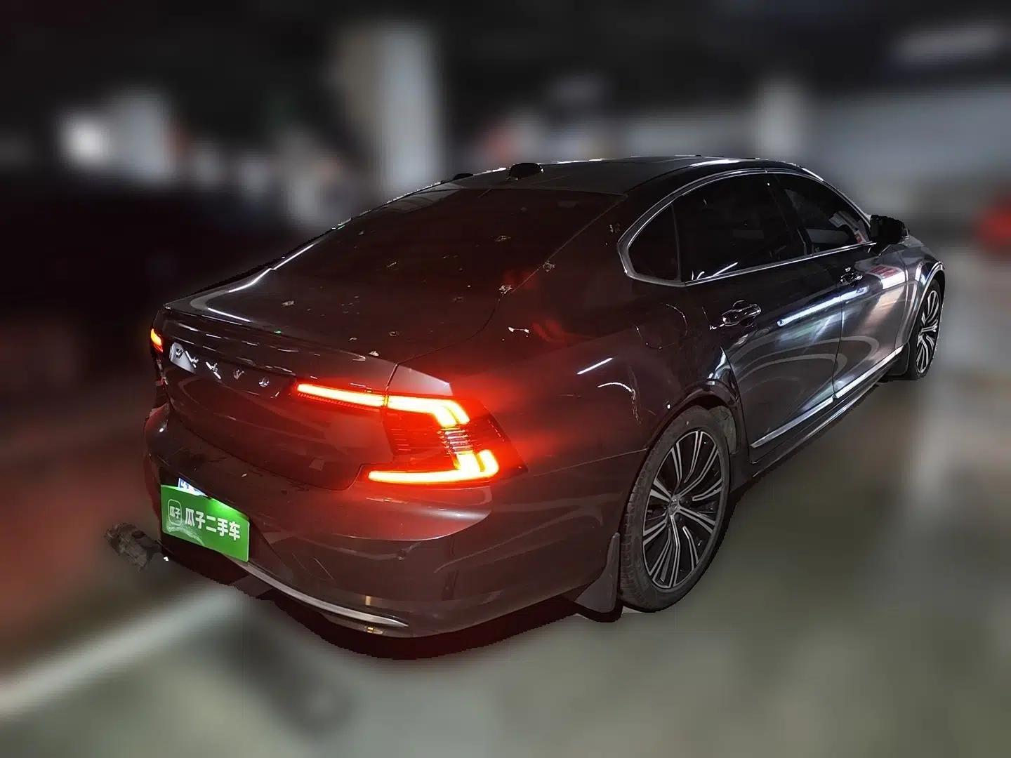 Volvo S90 2023 B5 Zhiyuan Luxury Edition — миниатюра 6