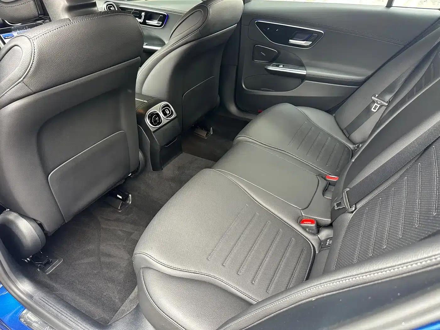 Mercedes-Benz C-Class 2023 Facelift C 200 L Sport Edition — миниатюра 6